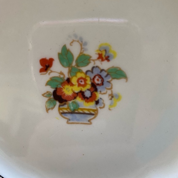 W.H. Grindley Ivory England Porcelain 22kt gold Jersey pattern. Bread & Butter - Picture 3 of 6